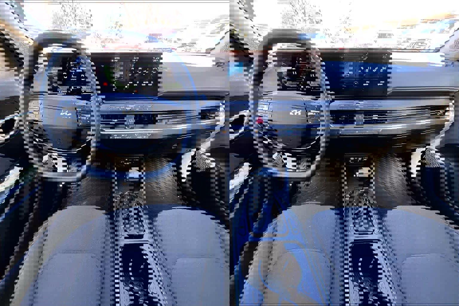 Used 2025 Kia K4 LXS image 14