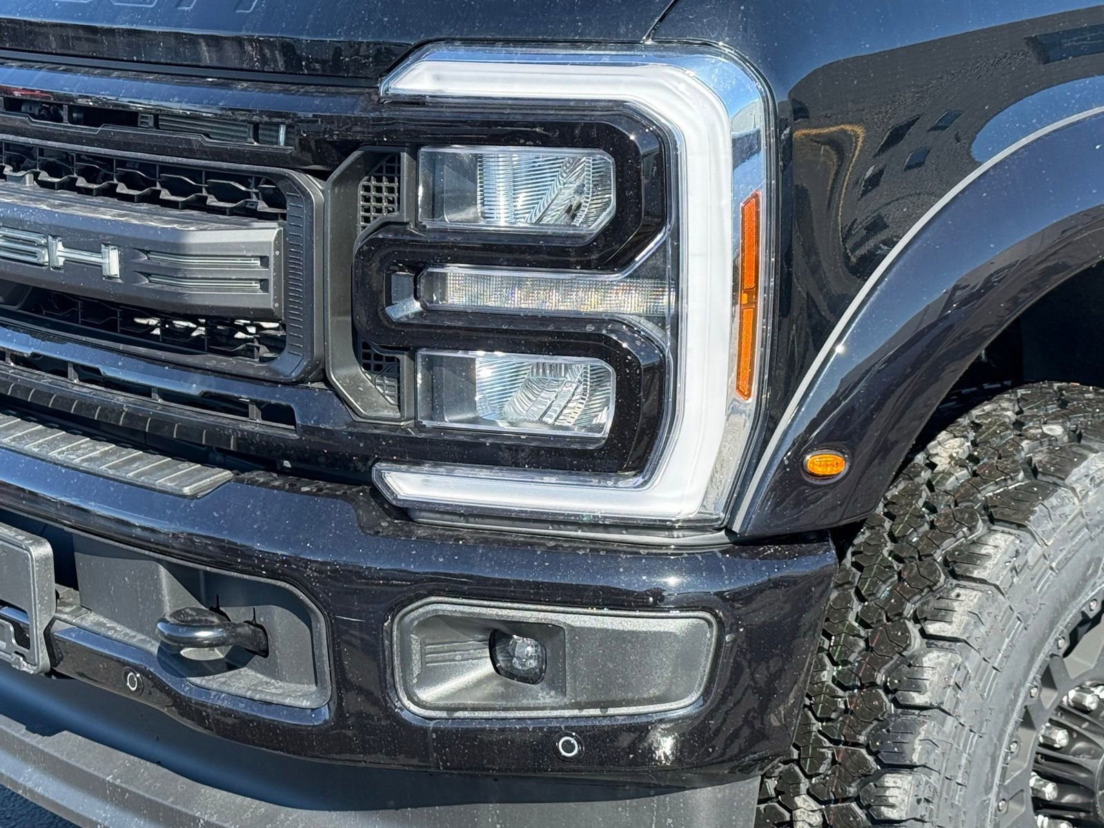 New 2026 Ford F250 Lariat w/ Black Appearance Package image 11