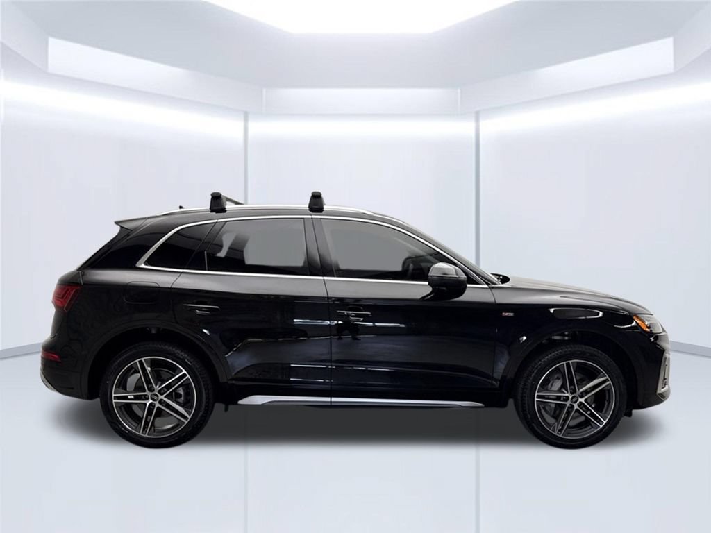 Used 2024 Audi Q5 e Premium w/ Convenience Package AWD/4WD image 9