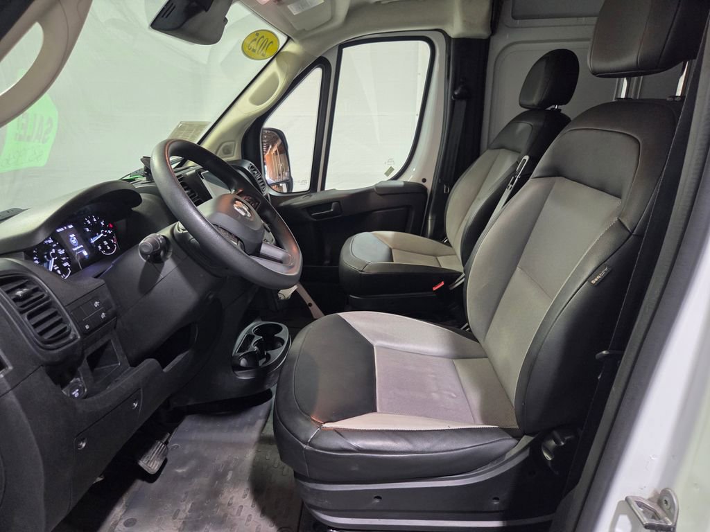 Used 2025 RAM ProMaster 2500 w/ Convenience Group FWD image 13
