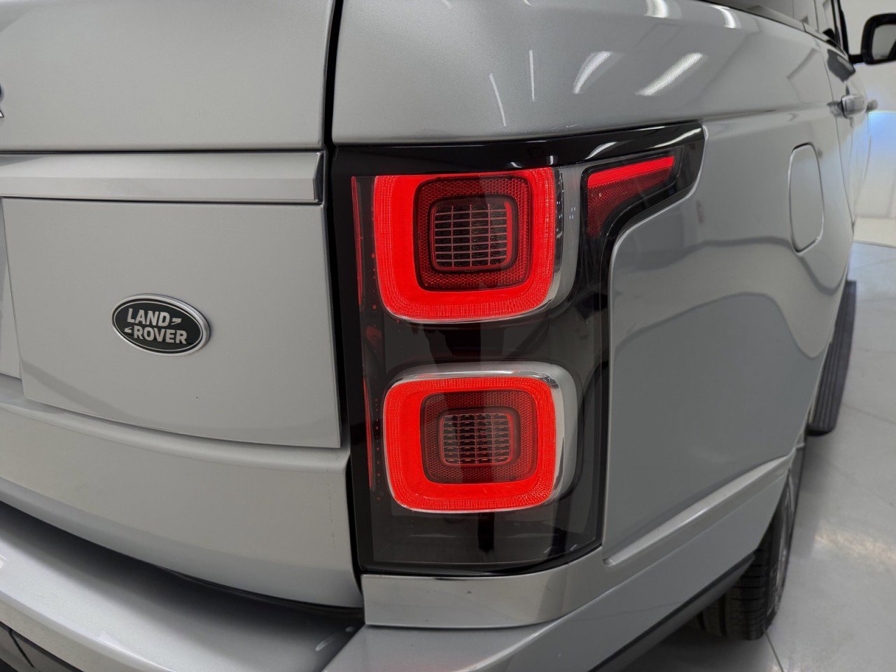 Used 2020 Land Rover Range Rover Autobiography image 58