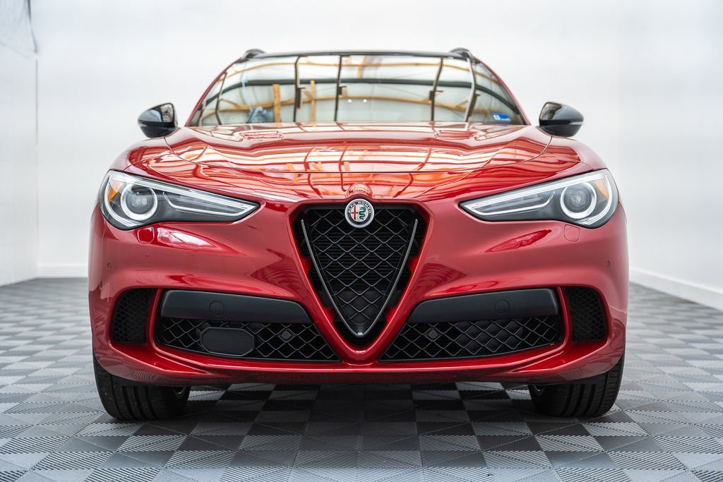 Used 2023 Alfa Romeo Stelvio Quadrifoglio w/ Active Assist Plus Package AWD/4WD image 2