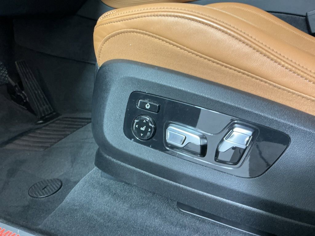Certified 2024 BMW X7 xDrive40i AWD/4WD image 19