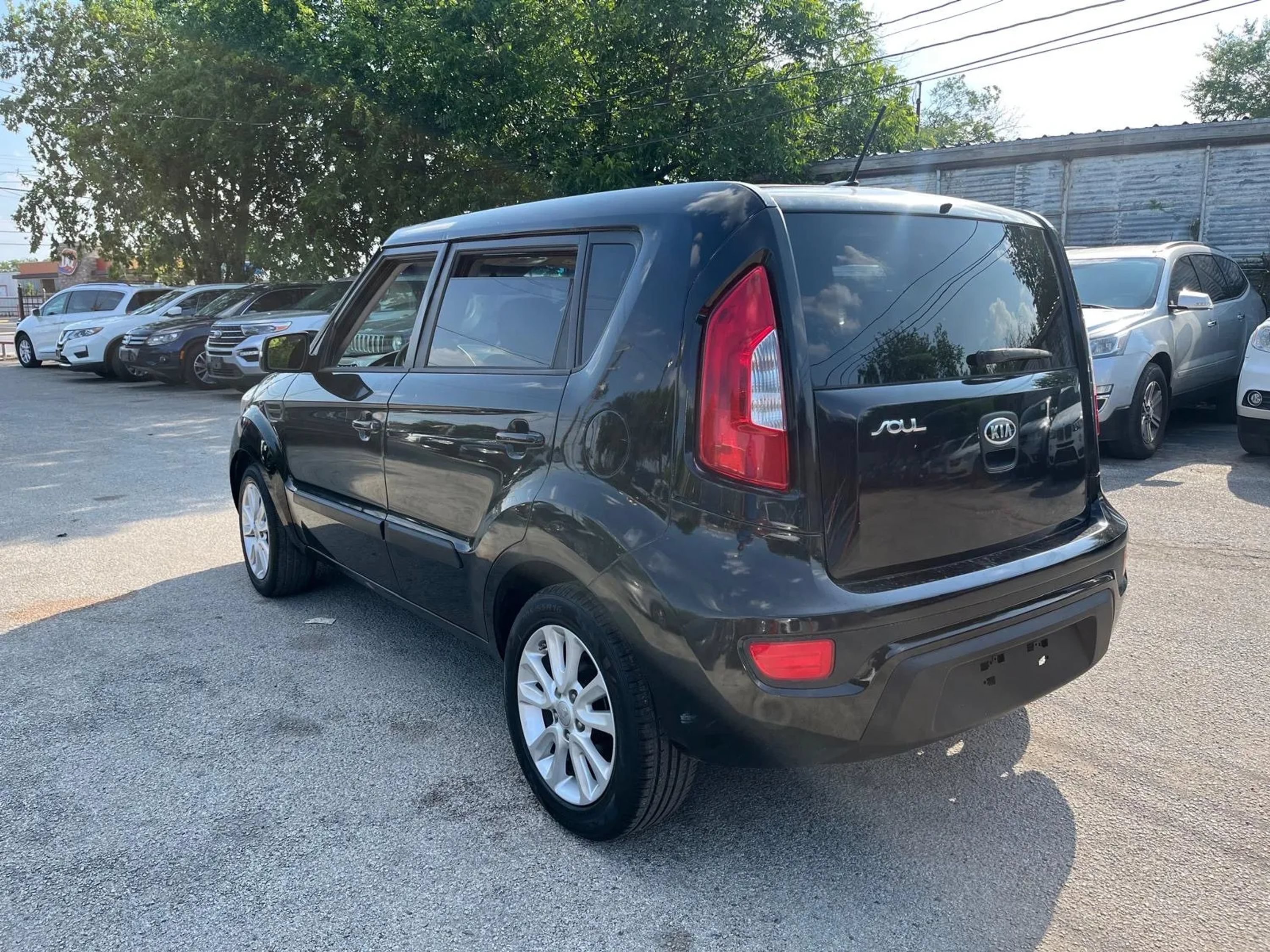 Used 2012 Kia Soul + image 4