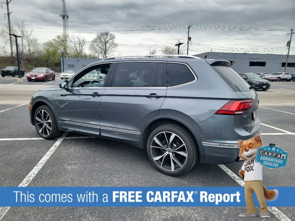 Used 2022 Volkswagen Tiguan SEL R-Line AWD/4WD image 3