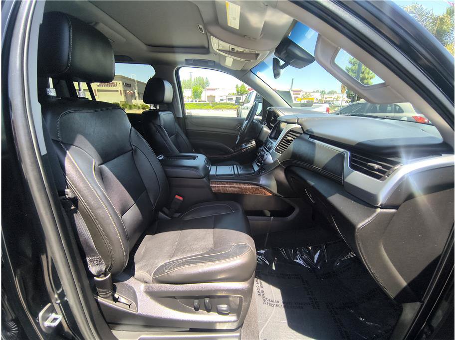 Used 2019 Chevrolet Suburban Premier AWD/4WD image 15