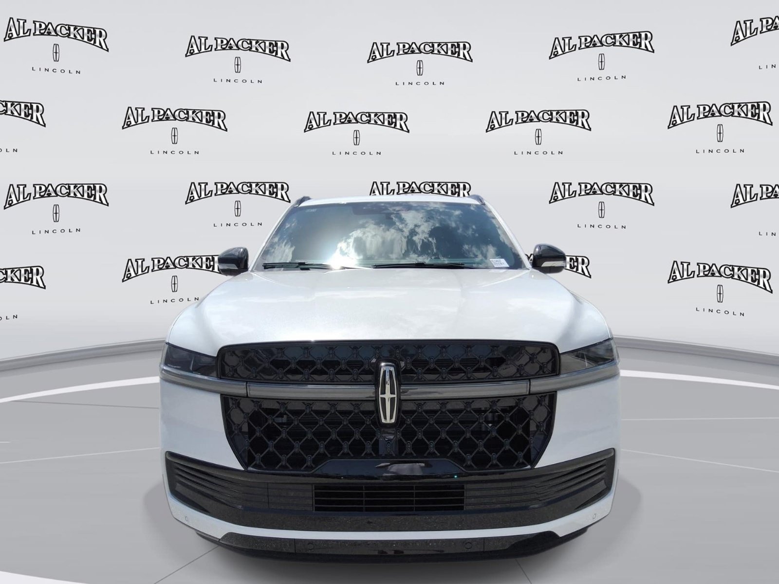 New 2027 Lincoln Navigator Reserve w/ Jet Appearance Package RWD image 9