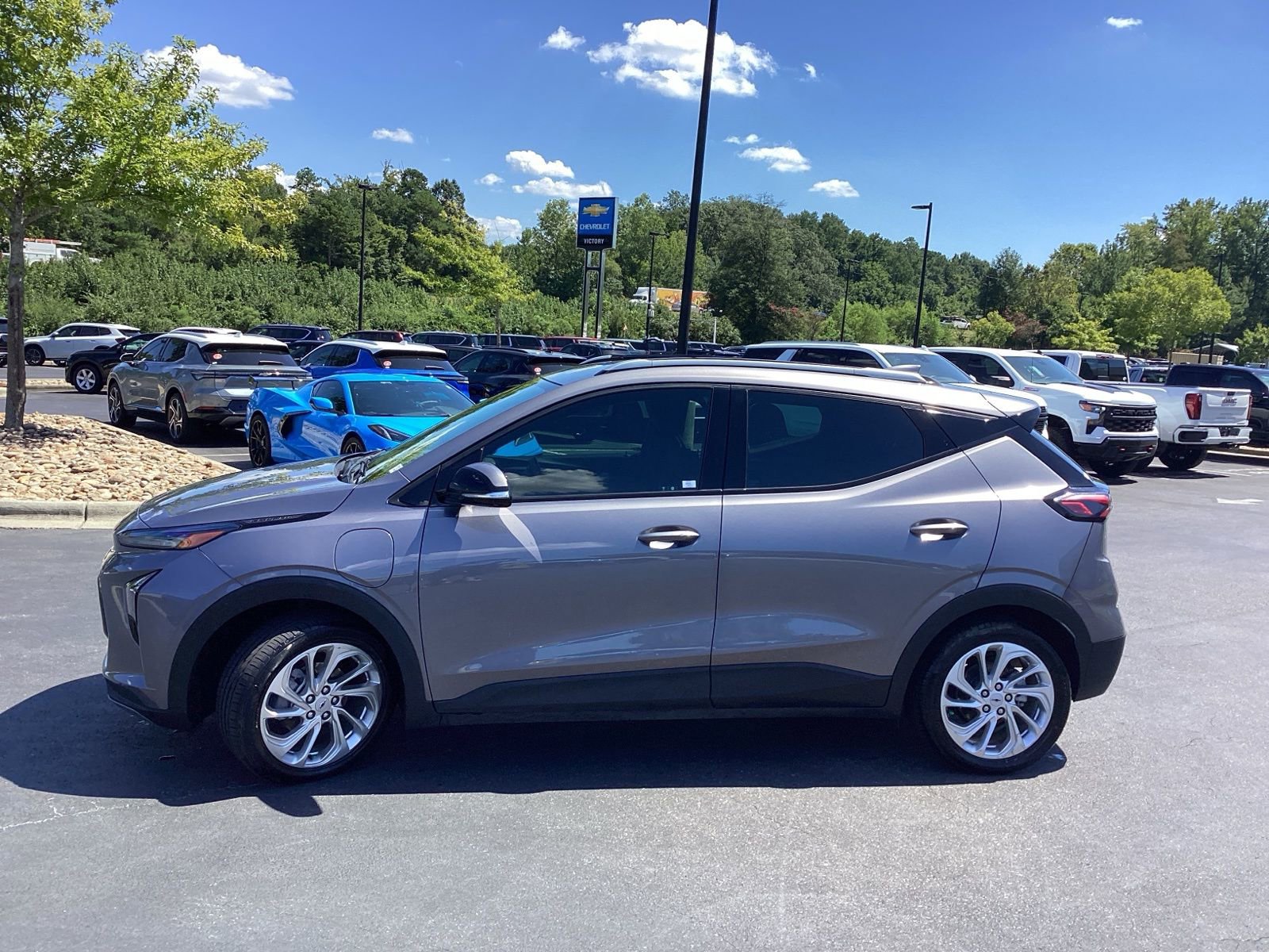 Used 2023 Chevrolet Bolt EUV LT w/ Driver Confidence Package image 6