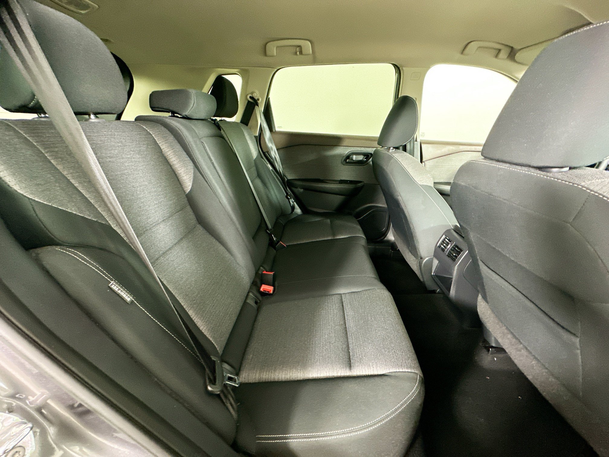 Used 2021 Nissan Rogue S FWD image 36