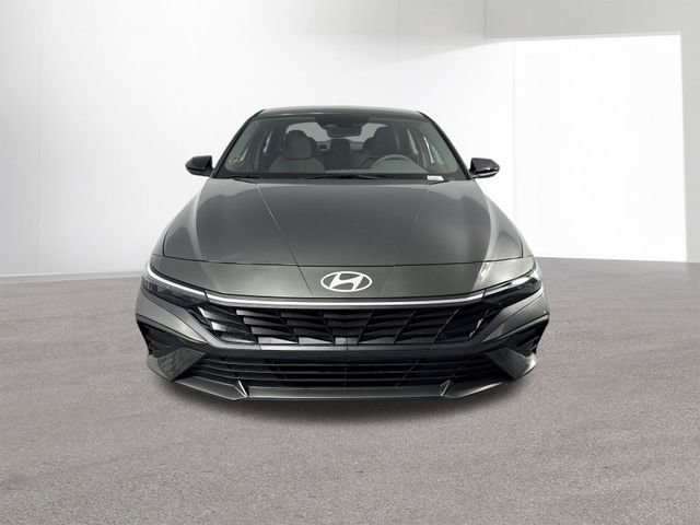 Used 2025 Hyundai Elantra Sport FWD image 16