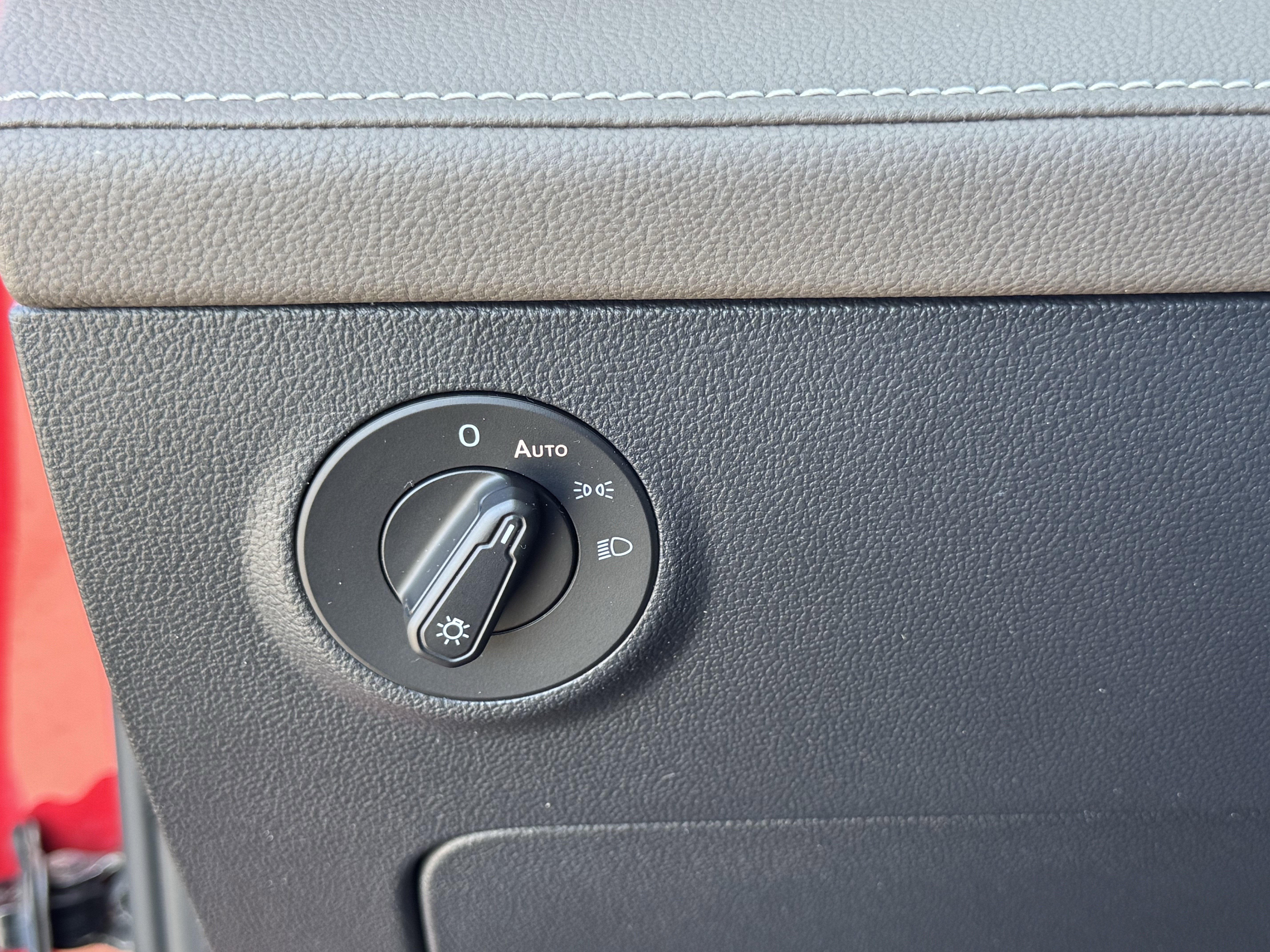 Used 2022 Volkswagen Taos SEL w/ Panoramic Sunroof Package image 29