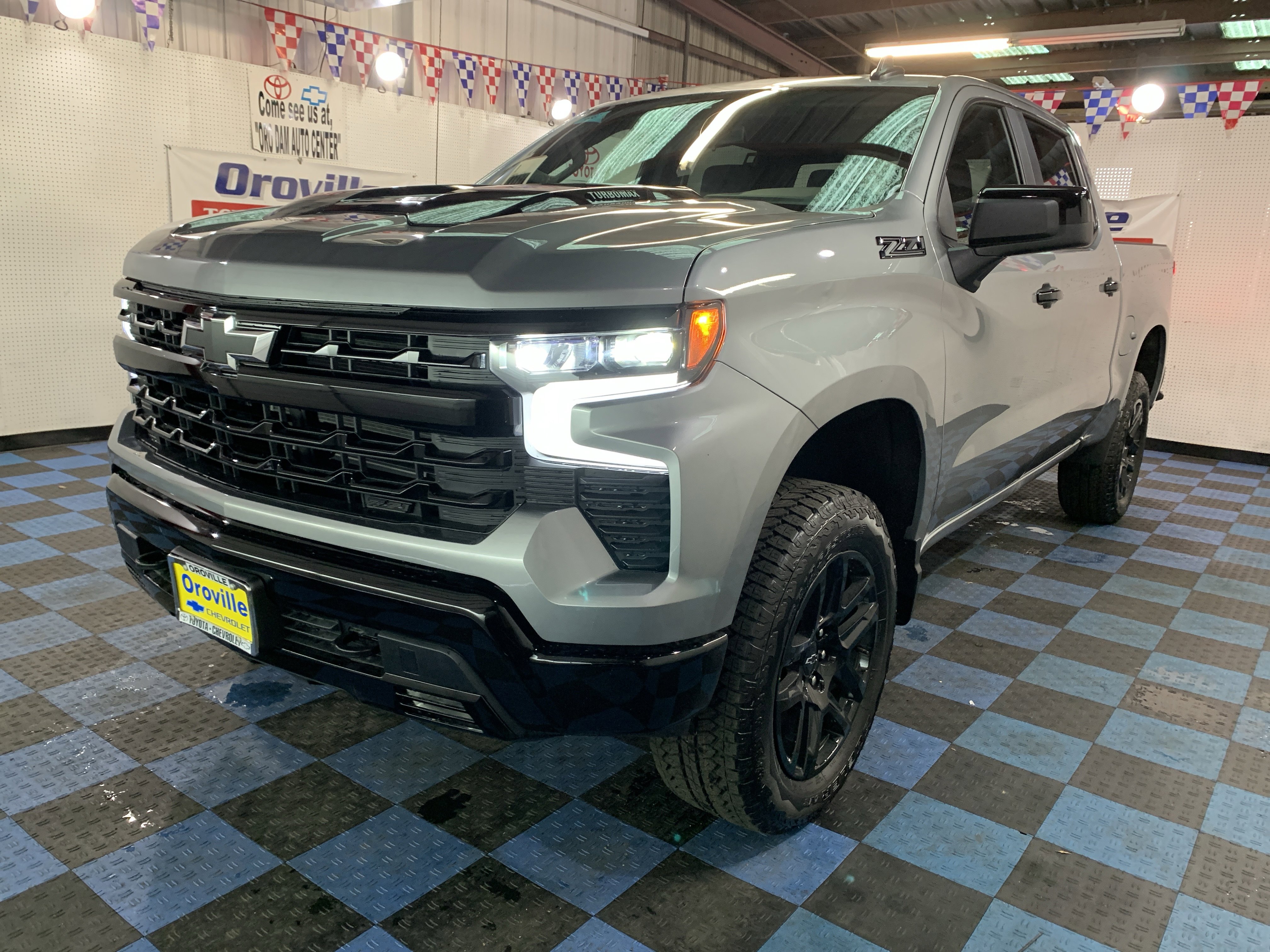 New 2026 Chevrolet Silverado 1500 LT Trail Boss w/ Dark Appearance Package