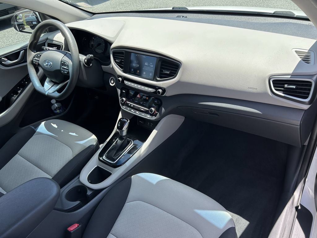 Used 2017 Hyundai Ioniq Blue FWD image 16