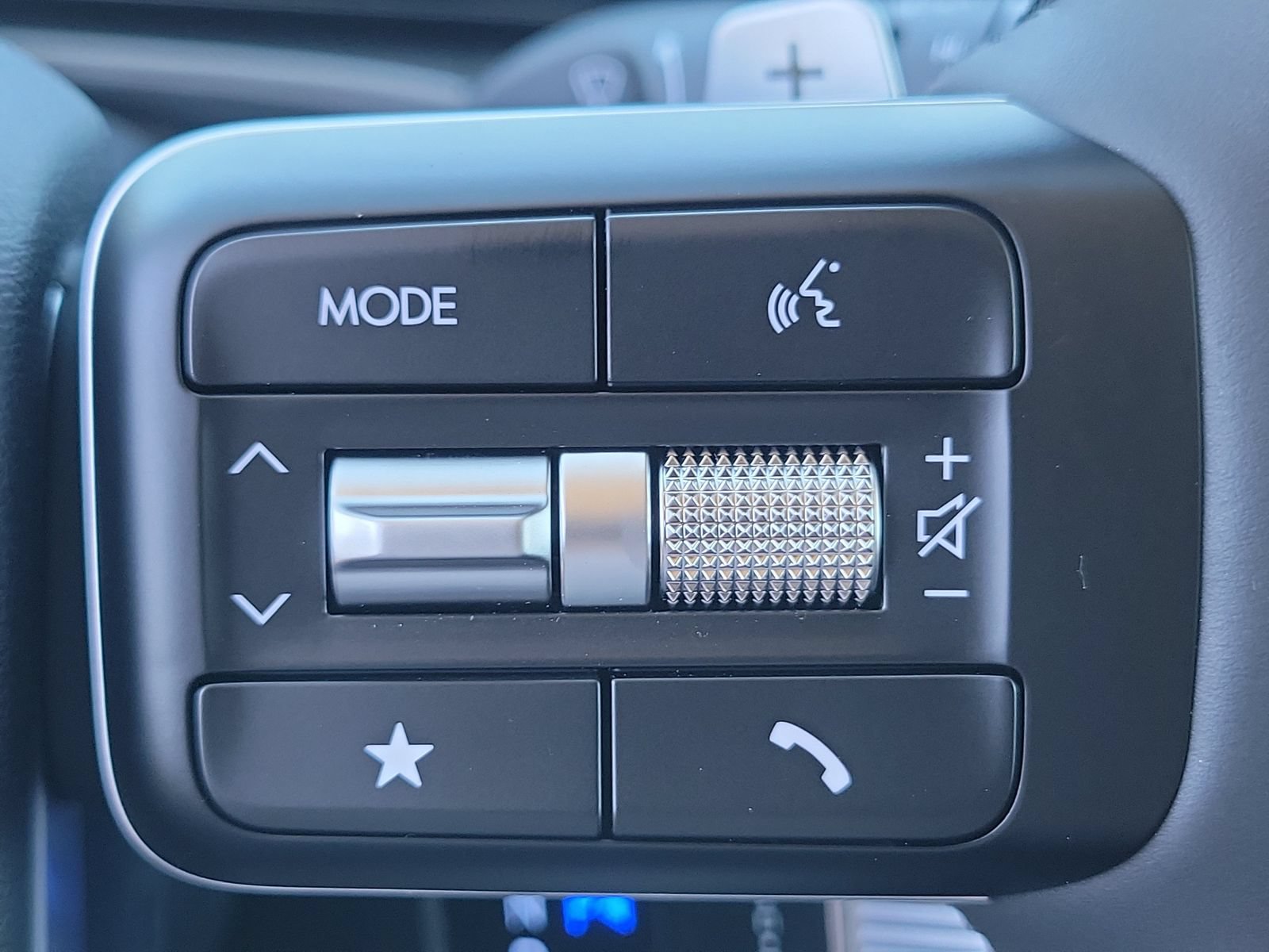 New 2026 Hyundai Santa Fe SE FWD image 9