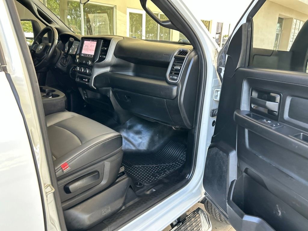 Used 2023 RAM 3500 Tradesman w/ Chrome Appearance Group AWD/4WD image 27