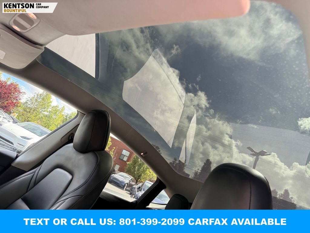 Used 2023 Tesla Model Y Performance AWD/4WD image 27