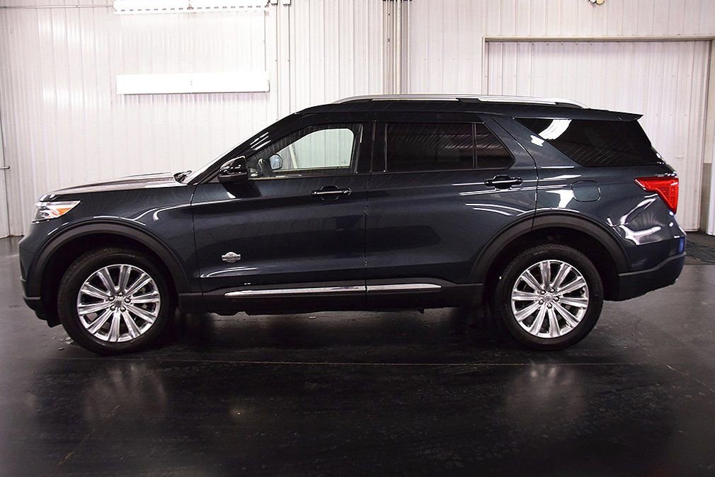 Used 2023 Ford Explorer King Ranch w/ Technology Package image 4