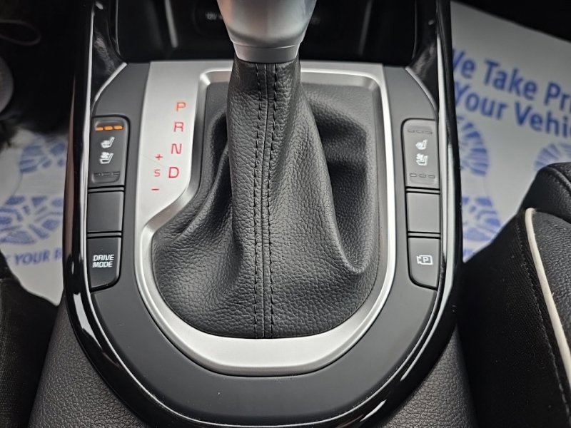 Used 2023 Kia Forte GT-Line w/ GT-Line Premium Package FWD image 19