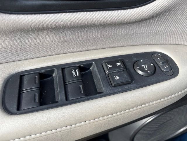 Used 2016 Honda HR-V LX image 12