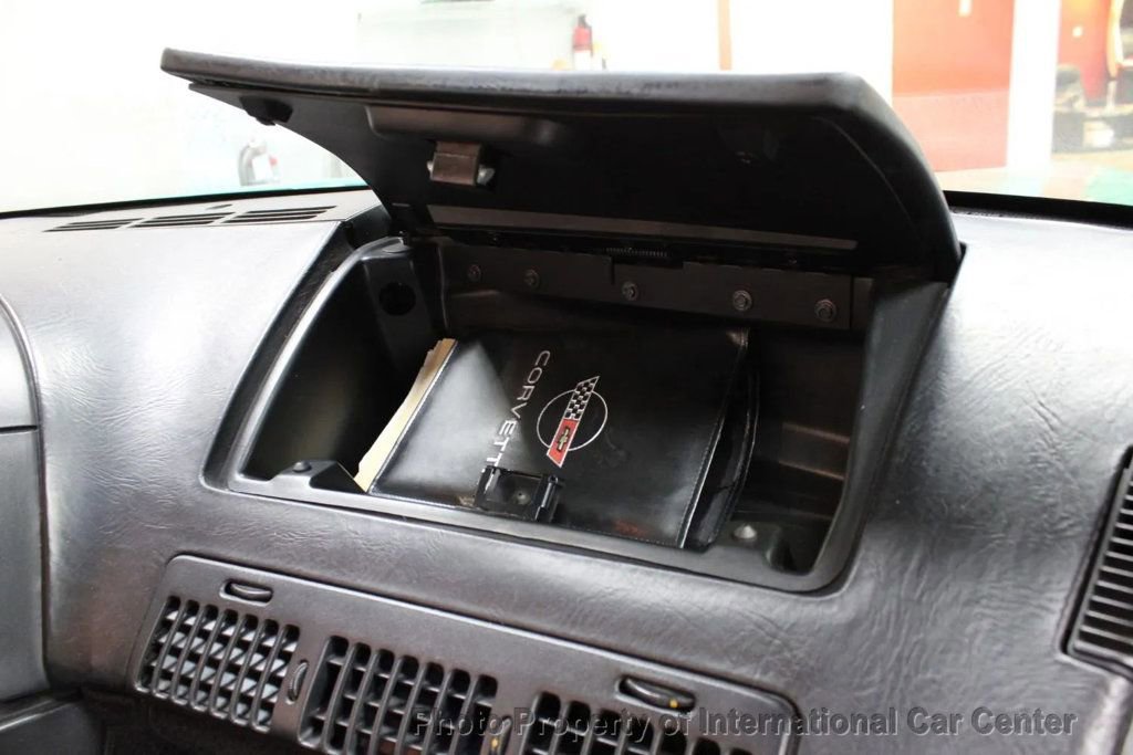 Used 1990 Chevrolet Corvette Convertible image 36