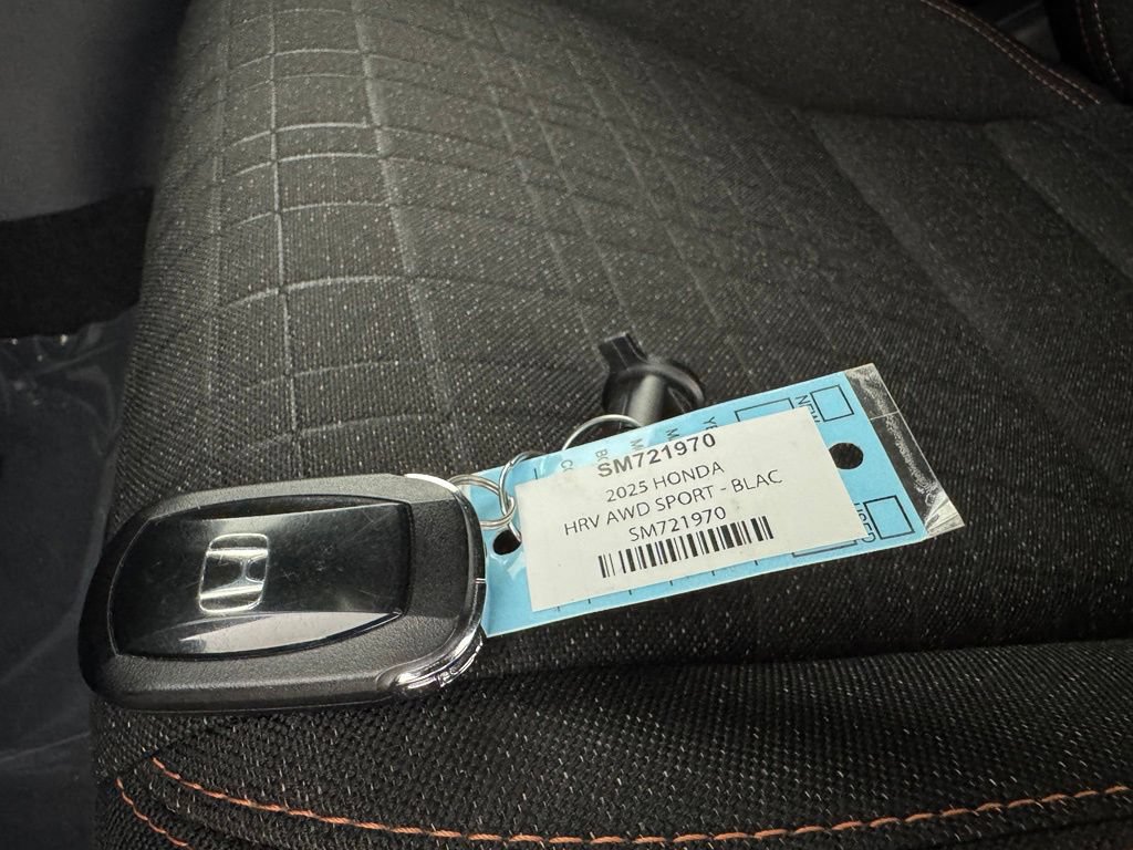 Certified 2025 Honda HR-V Sport image 30