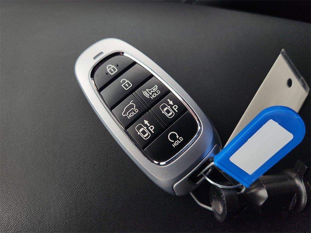 Certified 2023 Hyundai Santa Fe Calligraphy image 32