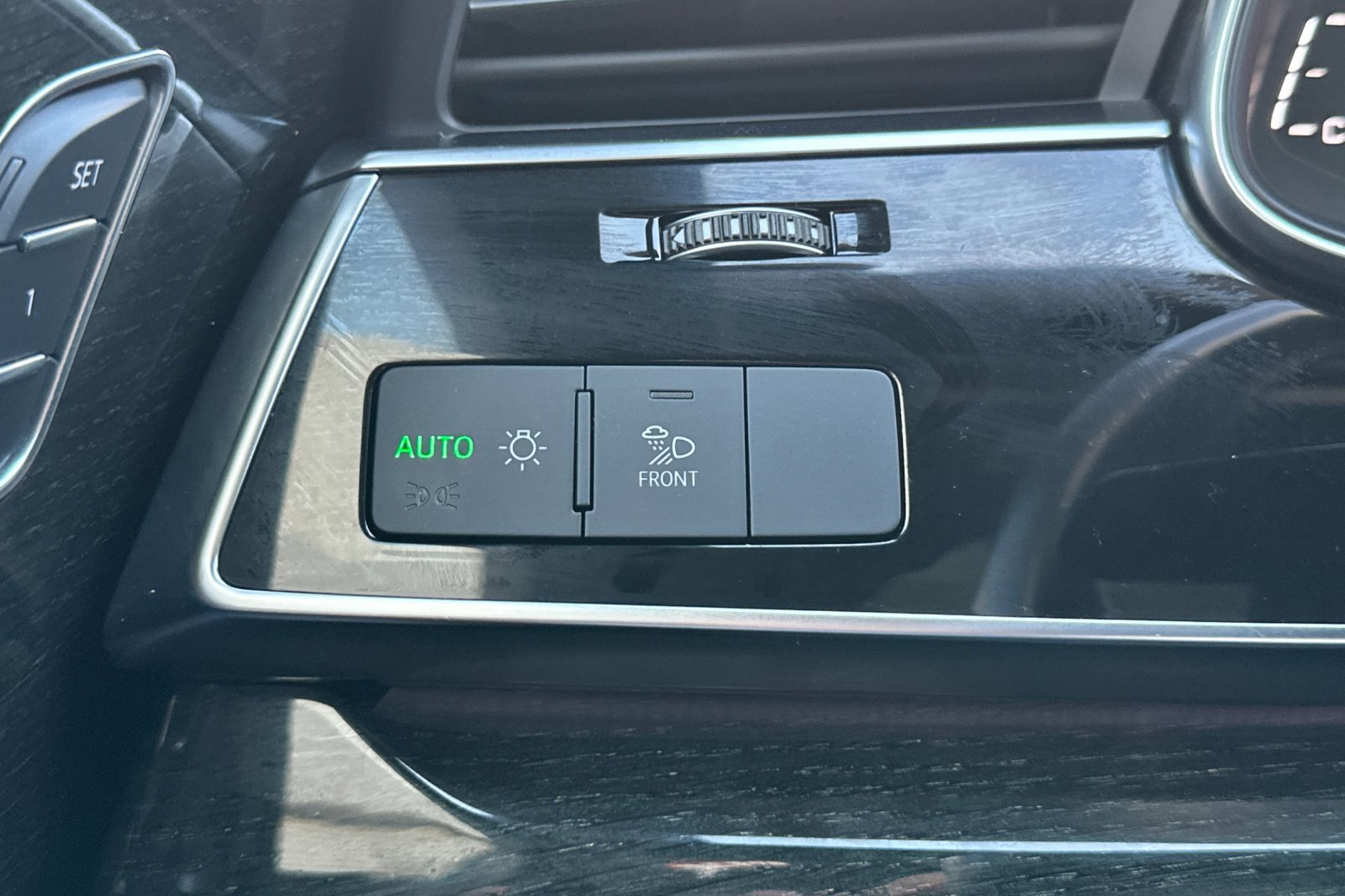 Used 2021 Audi Q7 3.0T Premium image 43