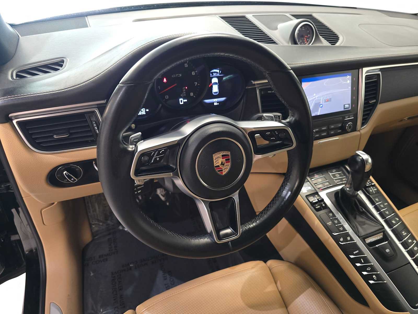 Used 2017 Porsche Macan GTS AWD/4WD image 2