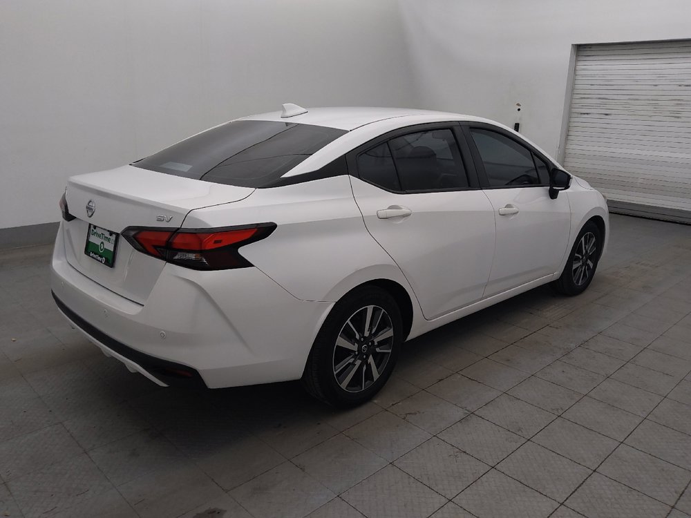 Used 2021 Nissan Versa SV FWD image 10