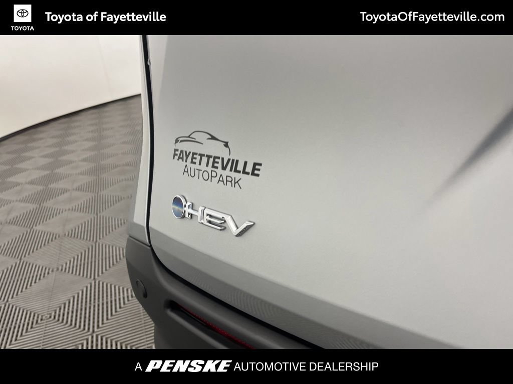 Certified 2025 Toyota Sienna XLE FWD image 15
