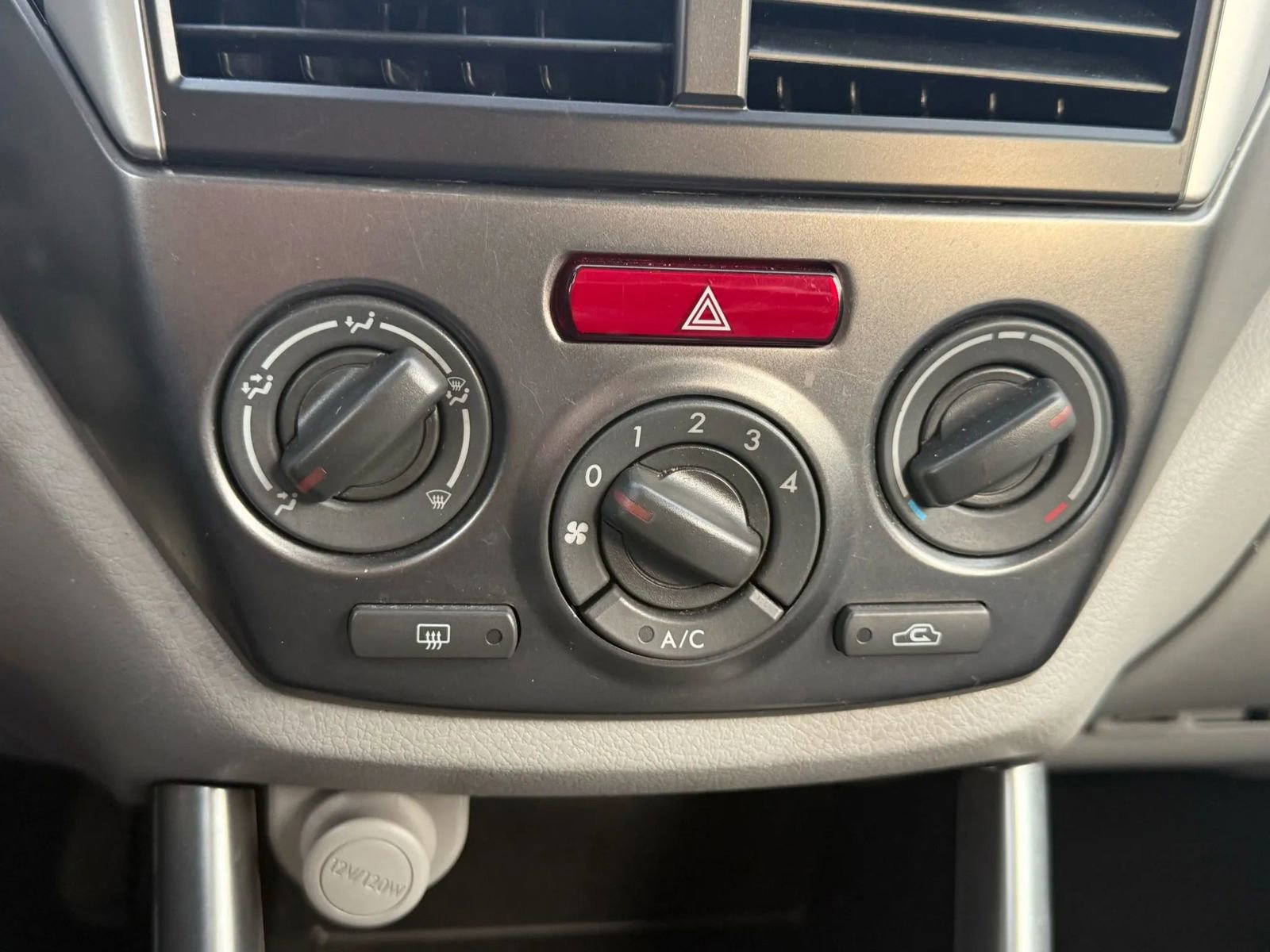 Used 2011 Subaru Forester 2.5X w/ Alloy Wheel Value Pkg image 23