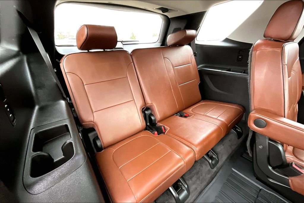 Used 2020 Chevrolet Traverse High Country w/ LPO, Floor Liner Package image 28