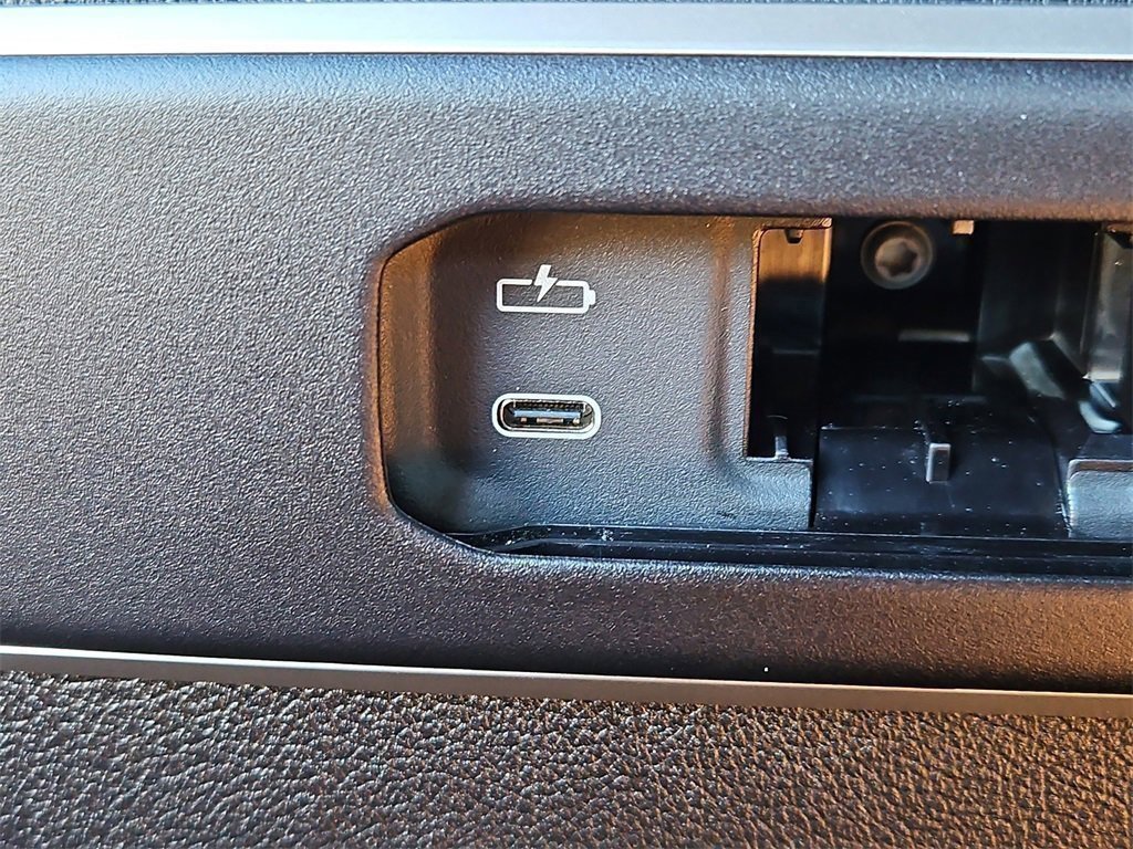 Used 2024 BMW X5 M60i w/ Executive Package image 25