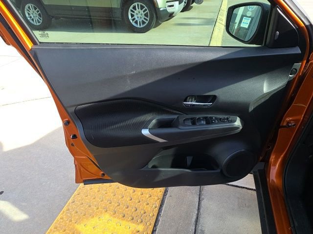 Used 2024 Nissan Kicks SV FWD image 11