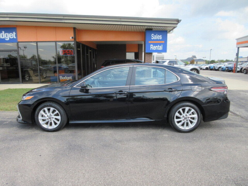 Used 2024 Toyota Camry LE image 2