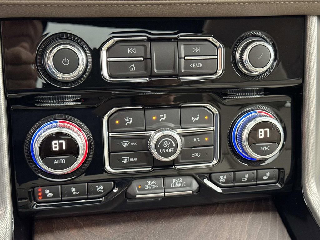 Used 2023 GMC Yukon XL Denali image 26