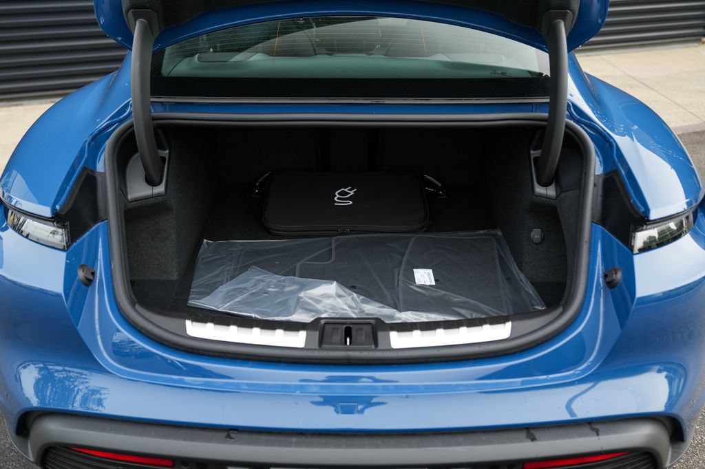 New 2026 Porsche Taycan AWD/4WD image 18