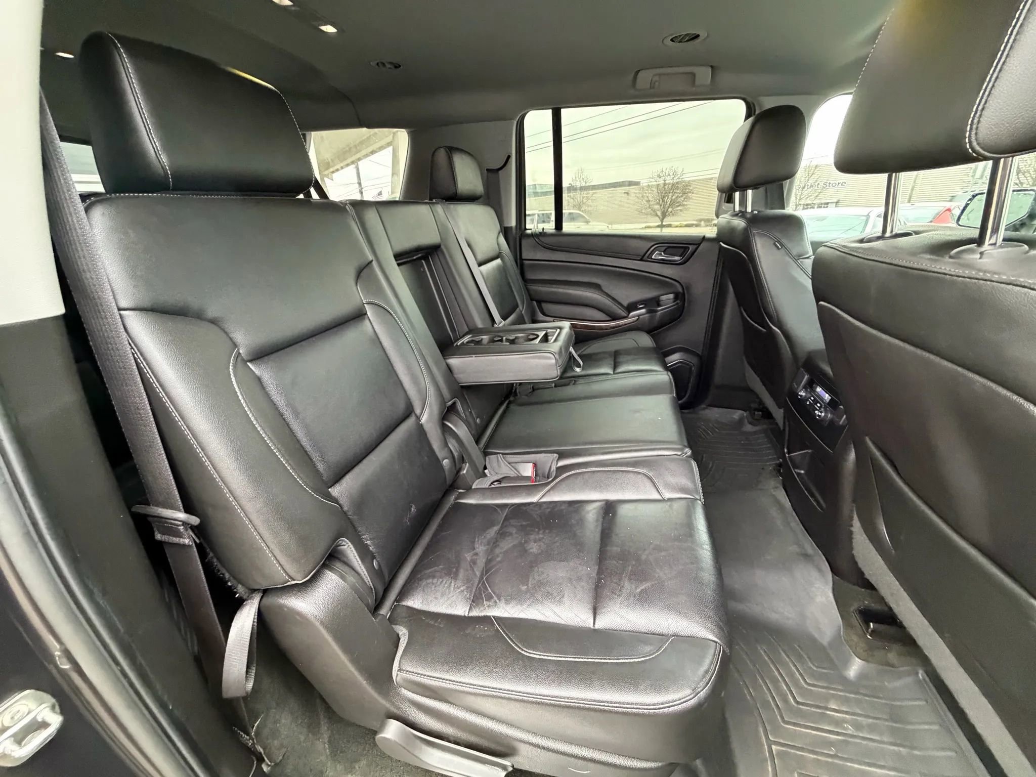 Used 2015 Chevrolet Suburban LT w/ Luxury Package AWD/4WD image 37