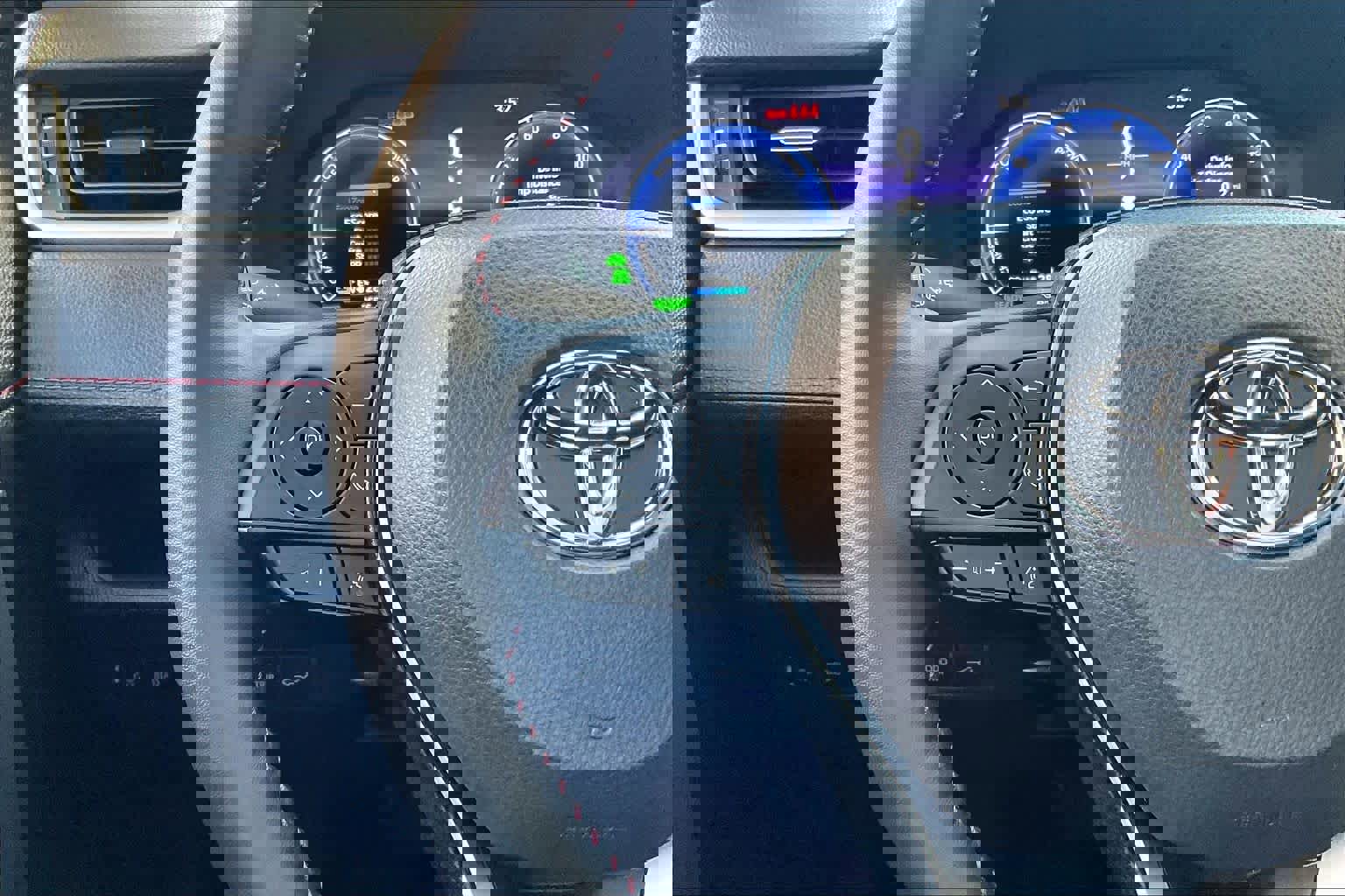 Used 2025 Toyota RAV4 XSE image 23