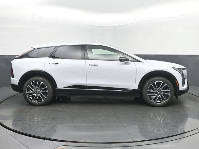 New 2026 Cadillac Optiq Sport 1 w/ LPO, Floor Liner Package AWD/4WD image 6