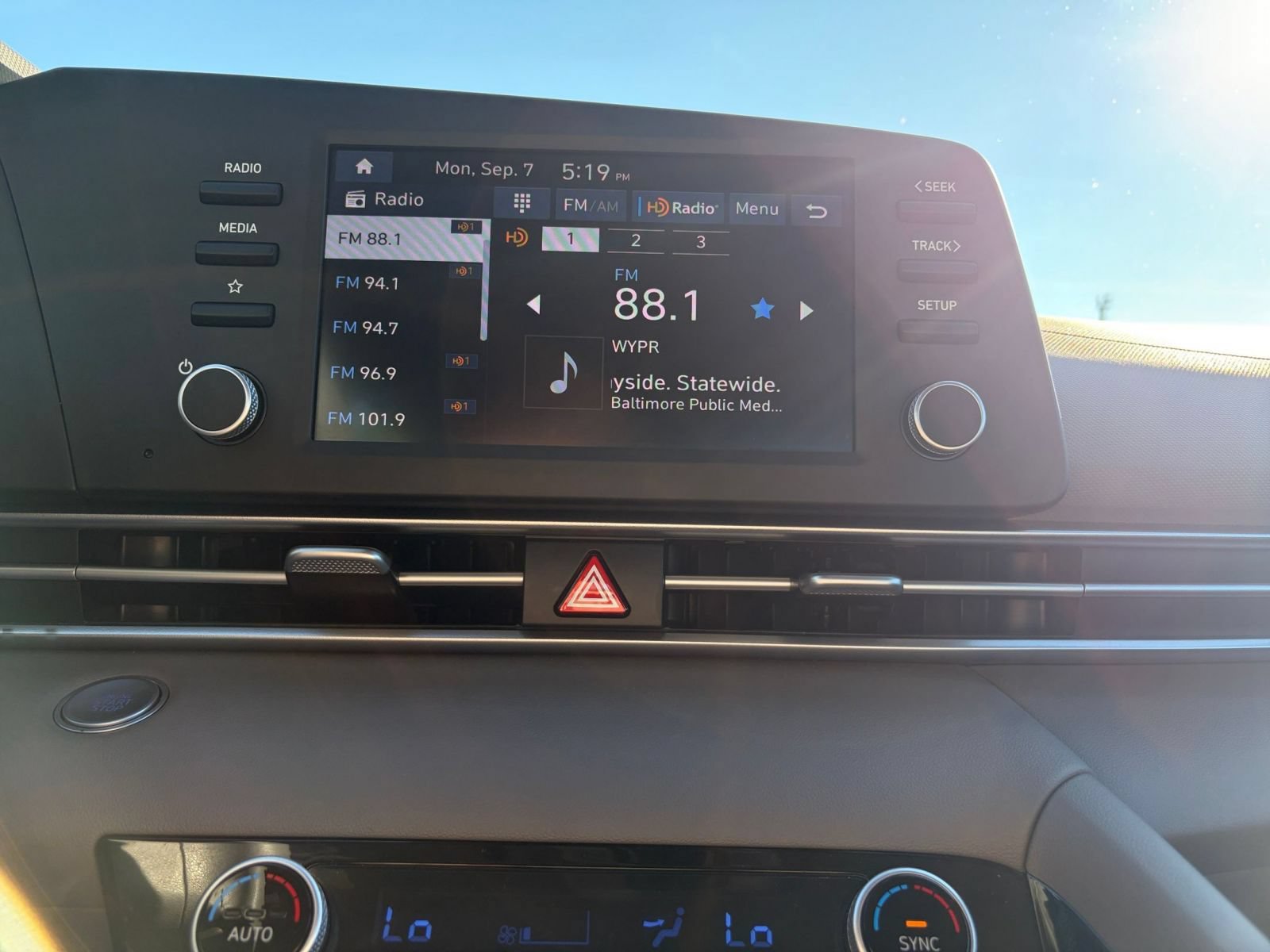 Used 2026 Hyundai Elantra Hybrid FWD image 19