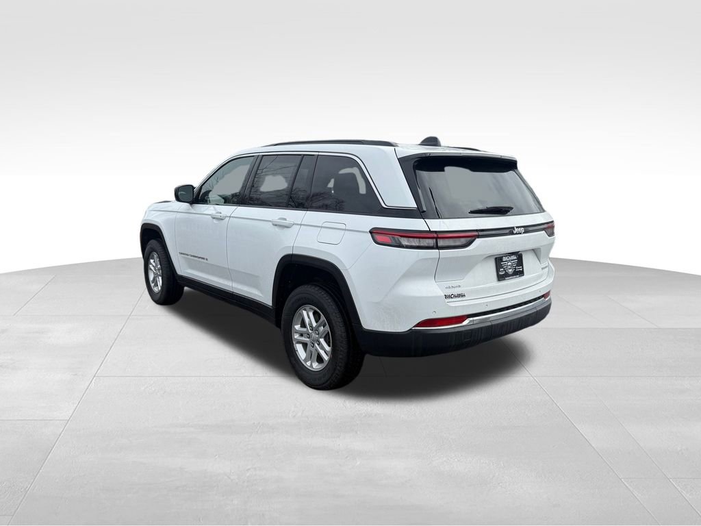 New 2025 Jeep Grand Cherokee Laredo image 5