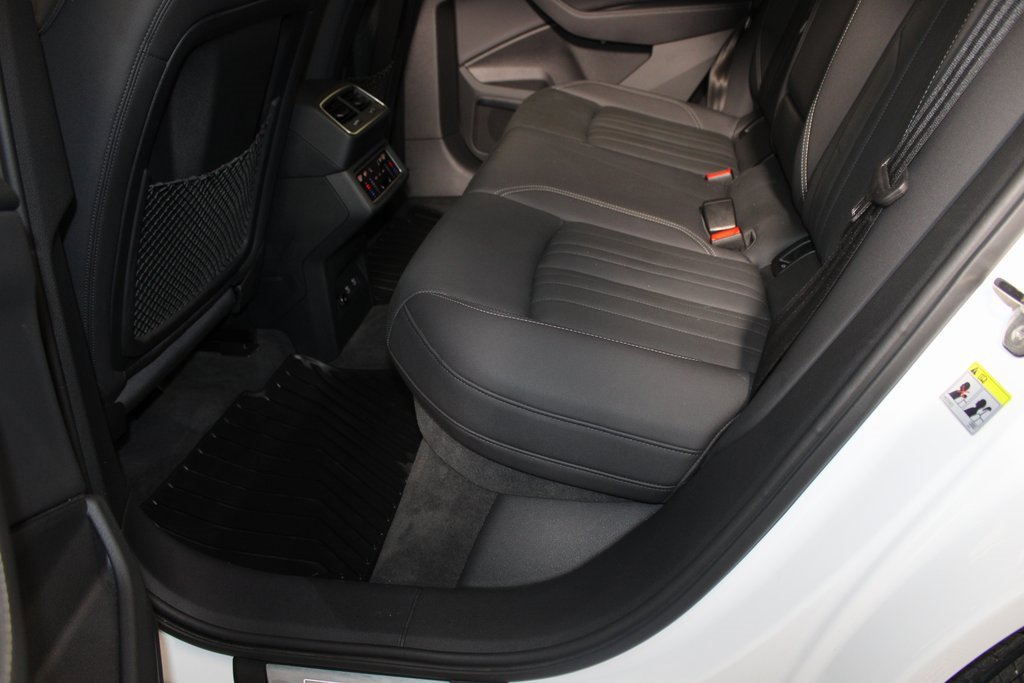 Used 2021 Audi e-tron Premium Plus w/ Premium Plus Package image 12