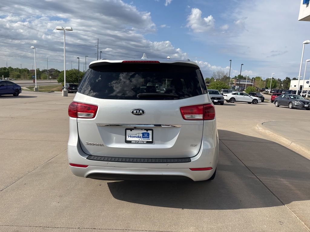 Used 2018 Kia Sedona EX FWD image 6