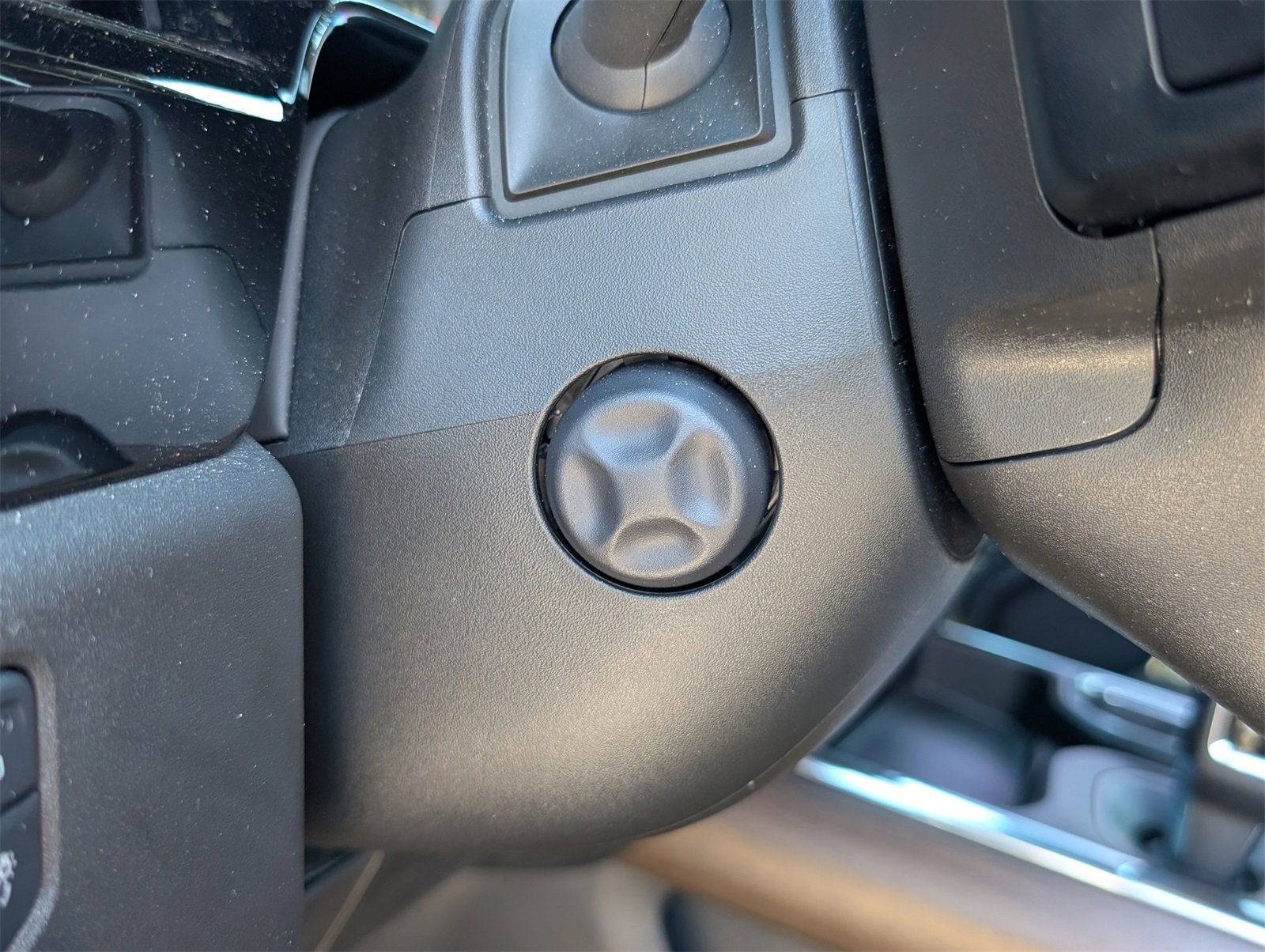 Used 2024 Chevrolet Silverado 1500 High Country w/ Midnight Edition image 26