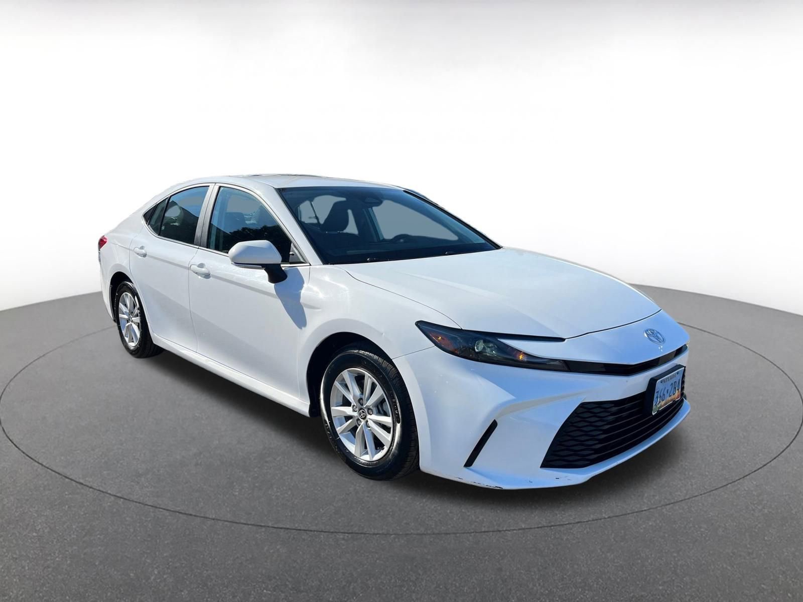 Used 2025 Toyota Camry LE video 2