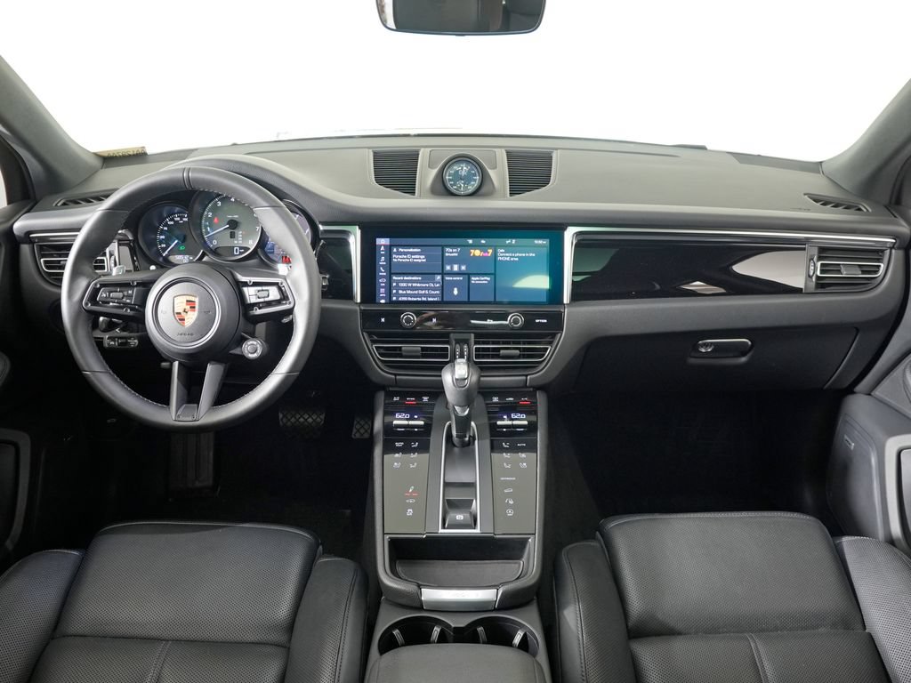 Certified 2023 Porsche Macan S AWD/4WD image 24