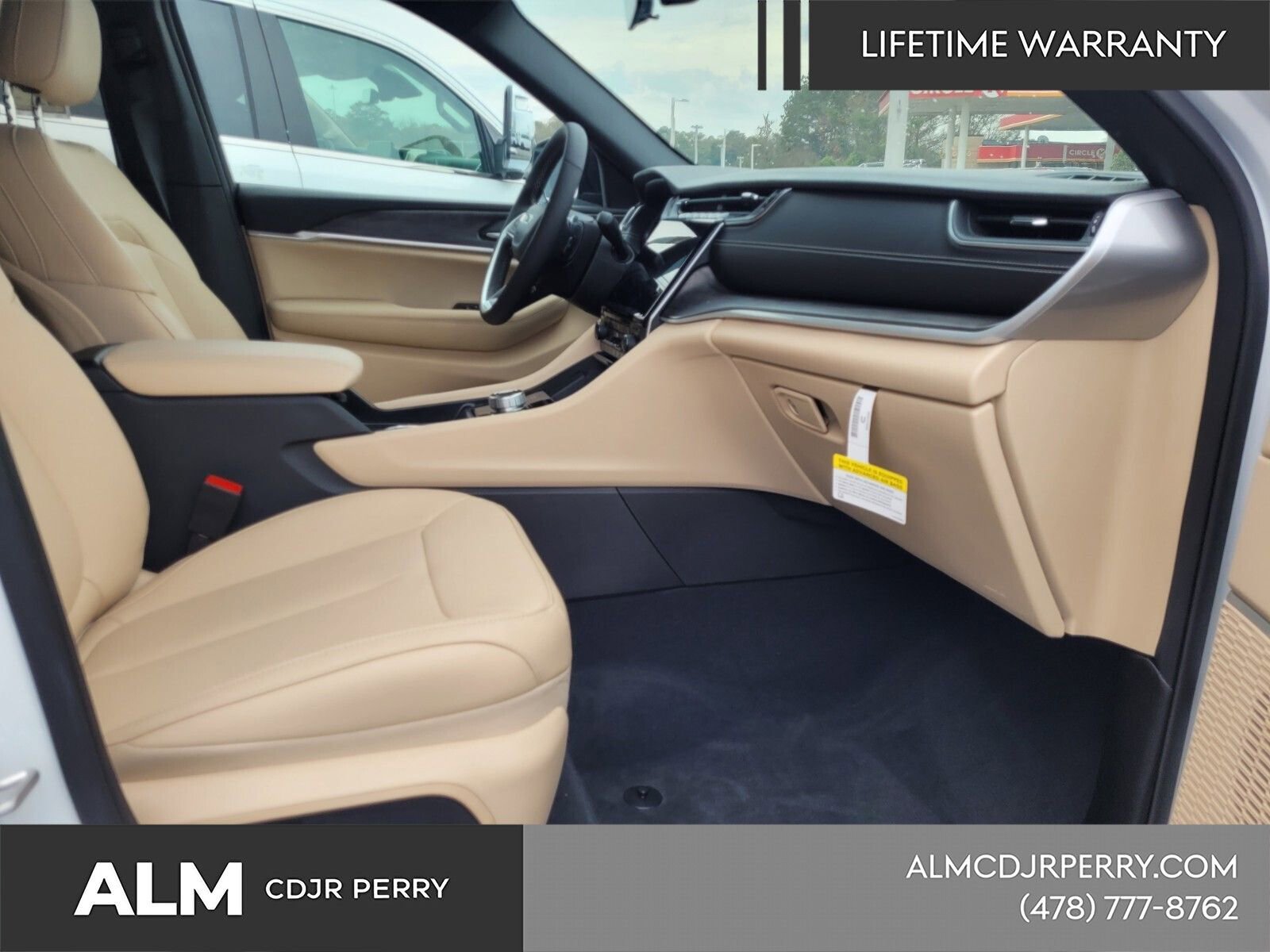 New 2025 Jeep Grand Cherokee L Limited AWD/4WD image 18