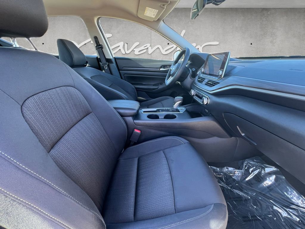 Certified 2025 Nissan Altima 2.5 SV image 24