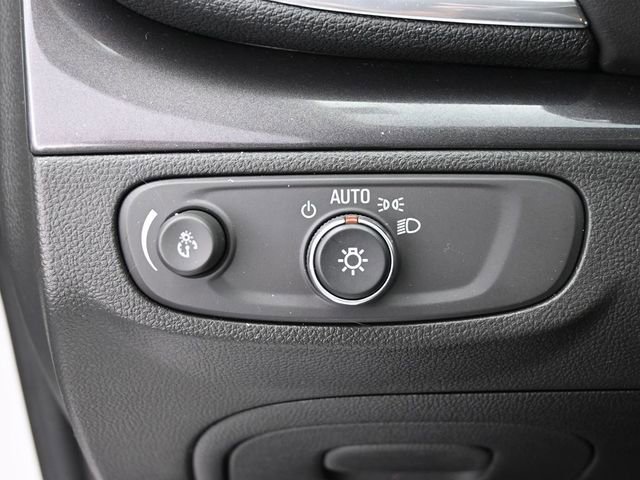 Used 2022 Buick Encore Preferred image 35